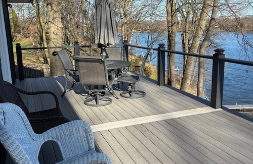 East Leroy Hütte | All sports lake, Excellent fishing, Million dollar view over looking the lake!