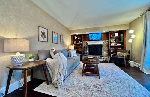 Trenton Haus | All the Vibes Poolside in Trenton