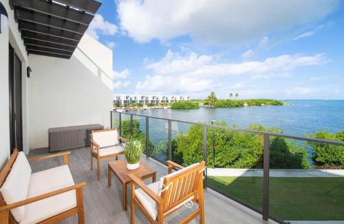 Grand Harbour Haus | Allure #22 3BR Waterfront