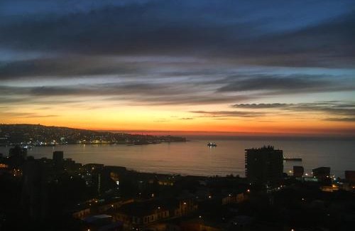 Placeres Wohnung | Alluring View at Valparaiso departamento