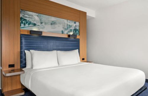Rosemont Hotel | Aloft Chicago O'Hare