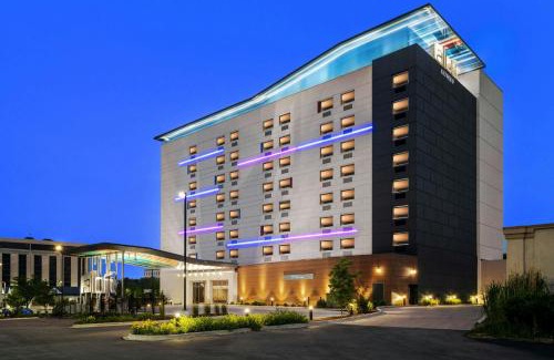 Rolling Meadows Hotel | Aloft Chicago Schaumburg