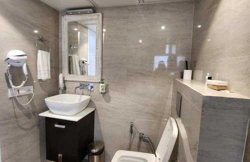 Tapovan Wohnung | Aloha Ganga view 2BHK Apartment by Almost Heaven