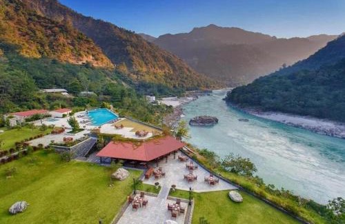 Tapovan Wohnung | Aloha on the Ganges Ganga View with Infinity Pool 2BHK 408 by Almost Heaven