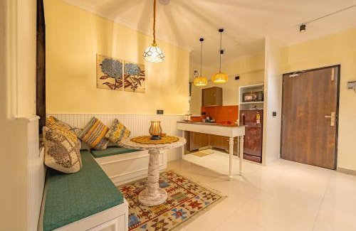 Tapovan Wohnung | Aloha on the Ganges Ganga View with Infinity Pool 2BHK 408 by Almost Heaven