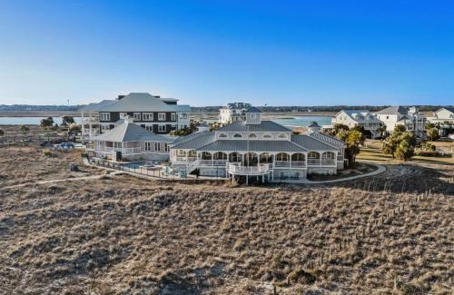 Inlet Harbour Haus | Alpha At The Point