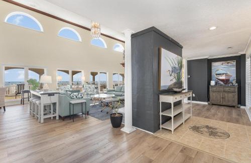 Inlet Harbour Haus | Alpha At The Point