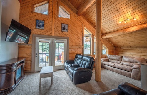 Cascade Hotel | Alpine Lodge and RV