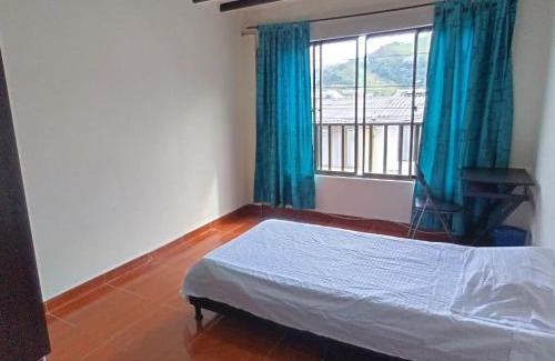 La Enea Haus | Alquila una habitación amoblada en un piso compartido en La Enea, Manizales