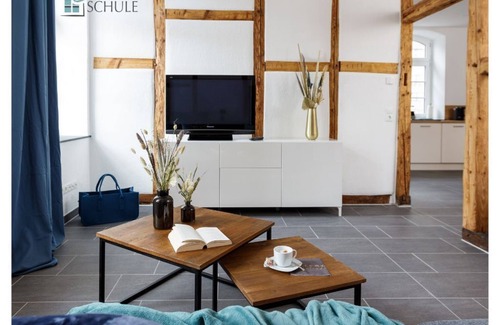 Bad Bertrich Wohnung | Alte Schule Kennfus - 4-Bett-Ferienwohnung Dusche/WC bis 6 Pers.