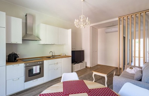 Rapallo Wohnung | ALTIDO Lele Apartment with Swimming Pool