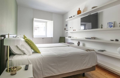 Merces Wohnung | ALTIDO Stylish 5BR Apt w/big terrace in Principe Real