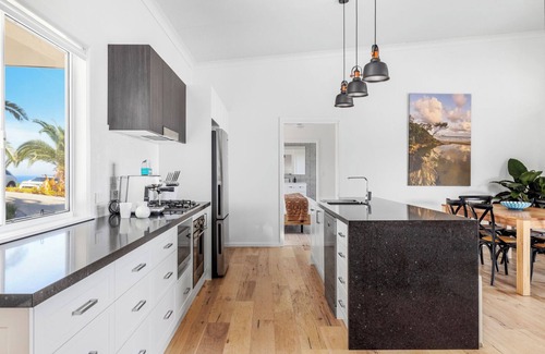Coffs Harbour Haus | Altitude - Pet-Friendly, Accessible