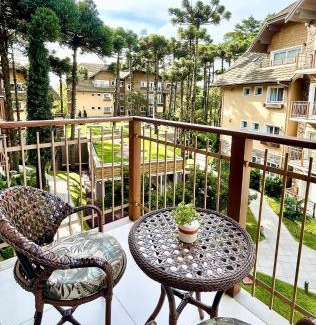 Carniel Wohnung | Alto Padrão com lareira, piscina e vista incrível