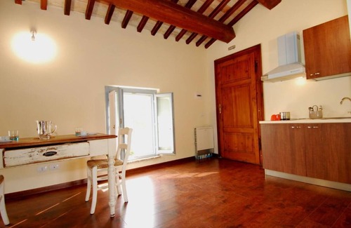 Costano Haus | Amaranth House Rooms and Apartments