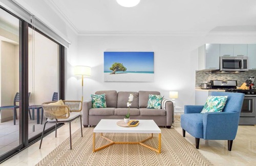 Washington Eigentumswohnung | Amazing 1BR1BA Condo with Balcony @ Great Location