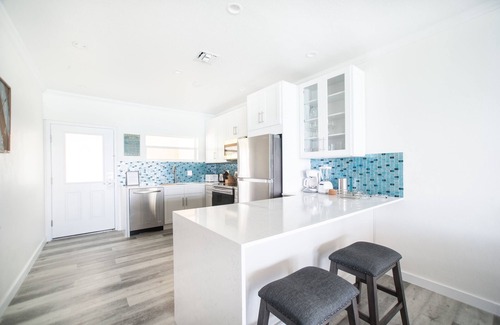 Seven Mile Beach Eigentumswohnung | Erstaunliche Aussicht ... Atemberaubende 3 Schlafzimmer Dachgeschosswohnung direkt am Wasser ...