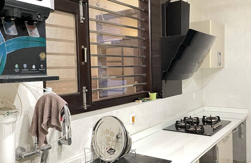 Rishikesh Haus | Amazing 3 Bedroom House Near Gandar River