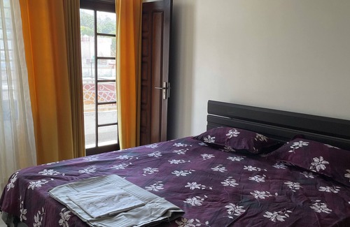 Rishikesh Haus | Amazing 3 Bedroom House Near Gandar River