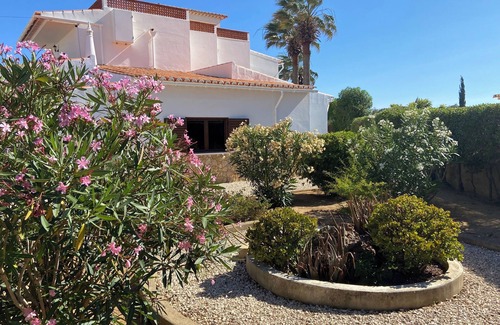 Luz Haus | Erstaunliche 6-Bett-Villa. Pool mit Rutsche und Kleinkinder Pool