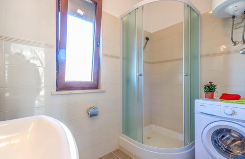 Liznjan Wohnung | Amazing apartment in Pula with 2 Bedrooms and WiFi