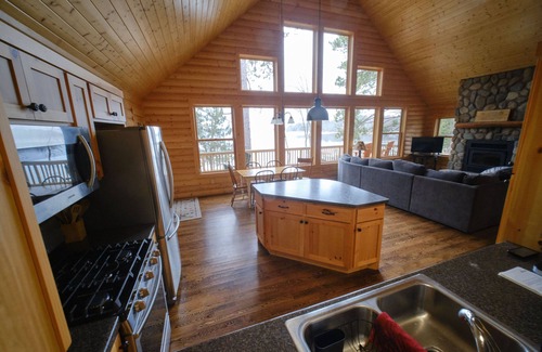 Remer Kabine | Amazing Cabin on Washburn Lake. Family friendly, gorgeous views, and fun for all