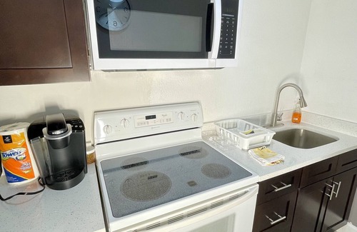 Pine Castle Wohnung | Unique Cozy Studio Full Kitchen