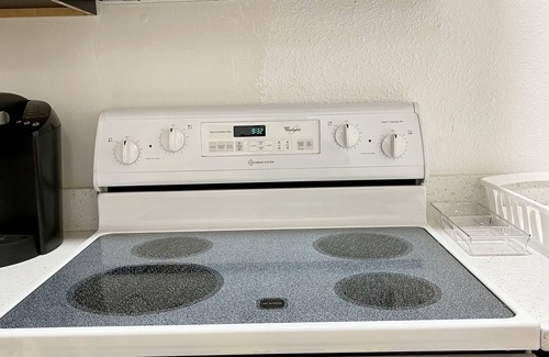 Pine Castle Wohnung | Unique Cozy Studio Full Kitchen