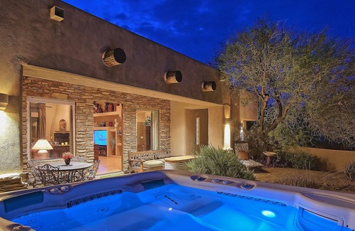 Cave Creek Haus | PRIVATE ESTATE-SLEEPS BIS 25 GROSSER GEHEIZTE POOL-2 SPAS-INSIDE & AUSSERHALB