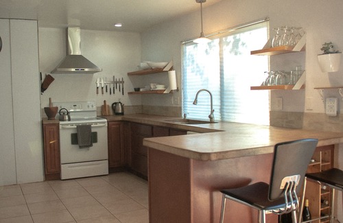 Martin Acres Haus | Amazing Flatirons View on Broadway . 1.3 Miles from the University of Colorado.