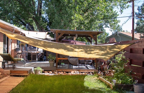 Martin Acres Haus | Amazing Flatirons View on Broadway . 1.3 Miles from the University of Colorado.