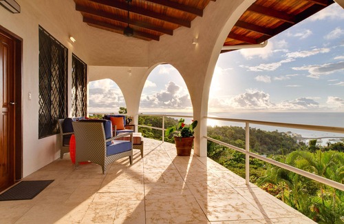 El Cerro Haus | NEUE LISTE, Amazing Hillside Home, neu renoviert mit eigenem Infinity-Pool