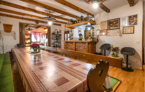 Donja Stubica Haus | Amazing Home In Donja Stubica