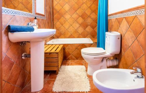 Iznate Haus | Amazing Home In Iznate