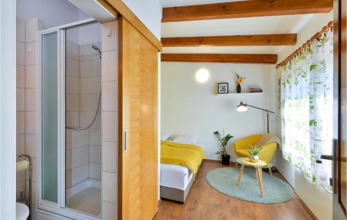 Sveti Juraj na Bregu Haus | Amazing Home In Lopatinec With Jacuzzi