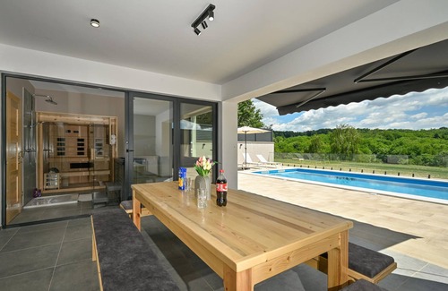 Veliko Trojstvo Haus | Amazing home in Maglenca with sauna