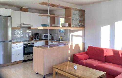 Vaddo Haus | Amazing Home In Väddö With Wifi