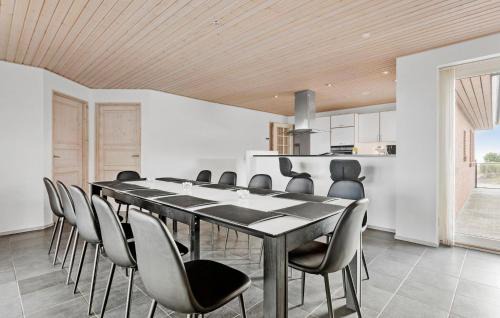 Vesløs Haus | Amazing Home In Vesløs With Wifi