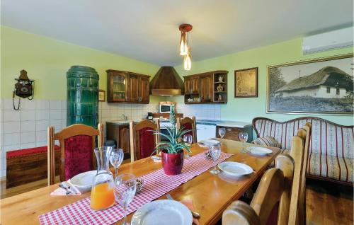 Vinica Haus | Amazing Home In Vinica With Sauna