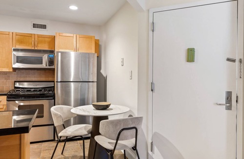 Little Italy Wohnung | Amazing Nolita 2BR w/ Elevator & Roof, nr Little Italy, by Blueground