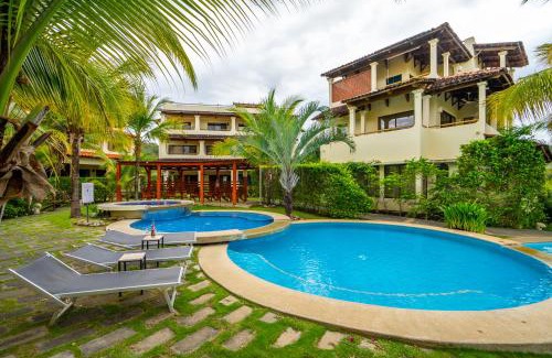 Coco Sunset Hills Wohnung | Amazing Oceanview rooftop terrace walk to beach