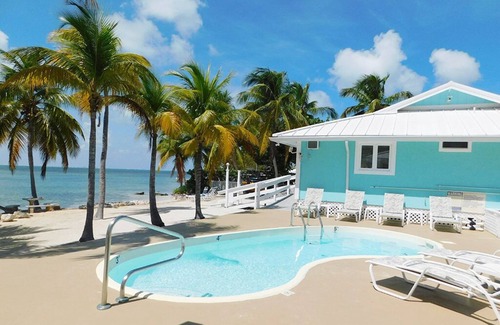 Rum Point Haus | Amazing Sunset, Beachfront, Waterfront, Gorgeous Ocean Views with Private Pool