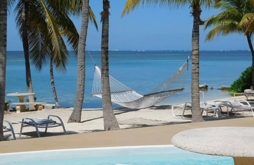 Rum Point Haus | Amazing Sunset, Beachfront, Waterfront, Gorgeous Ocean Views with Private Pool