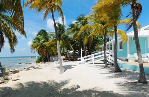 Rum Point Haus | Amazing Sunset, Beachfront, Waterfront, Gorgeous Ocean Views with Private Pool