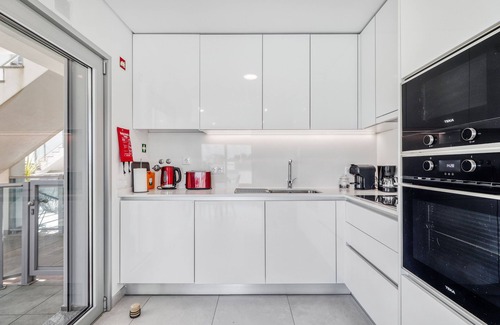 Calicos Eigentumswohnung | Amazing View, Beach 100m & Old Town 300m, 2 bdr+2 bthr, pool, aircon, garage