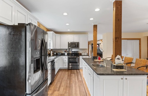 Elkton Kabine | AMAZING VIEWS! Hiking/Shenandoah ParkAccess/62 Private ACRES-4 Bedroom Suites