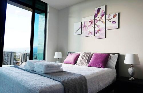 Rohrmoser Wohnung | Amazing views SJO, Cozy, Equipped. 24/7 Concierge