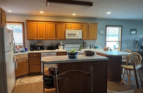 Lakeview Haus | Amazing Waterfront Family Getaway mit WiFi - auf Orchard Island im Indian Lake