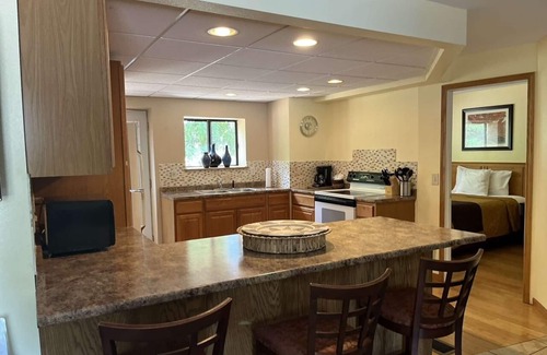 Wisconsin Dells Hotel | Amber's Inn & Suites