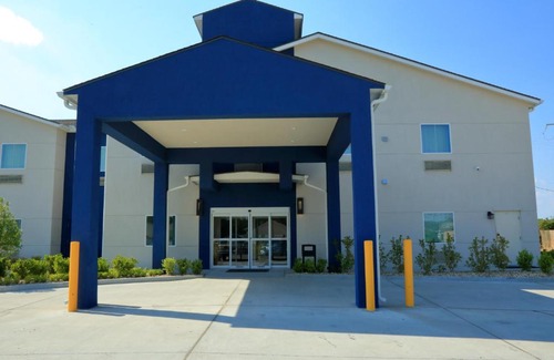 Prairieville Hotel | Americas Best Value Inn & Suites-Prairieville